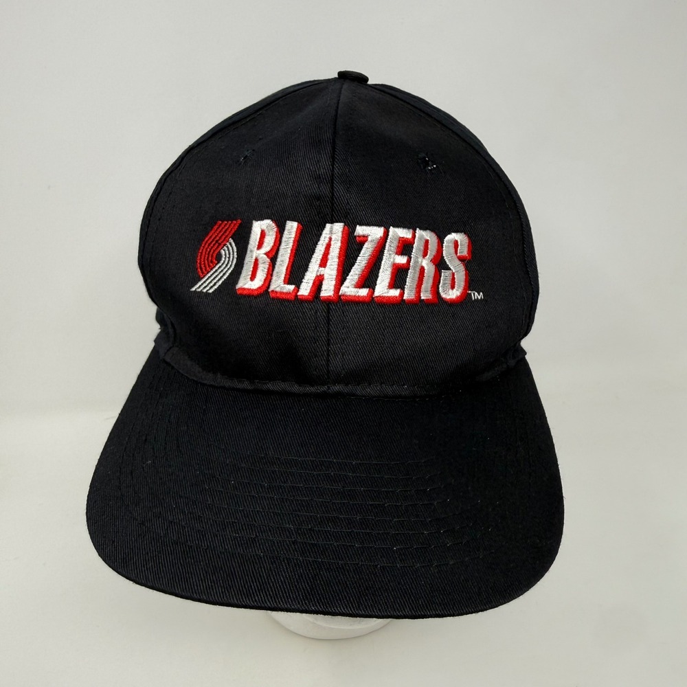 Vintage Portland Trail Blazers NBA Snapback Hat Black Universal Industries Mens